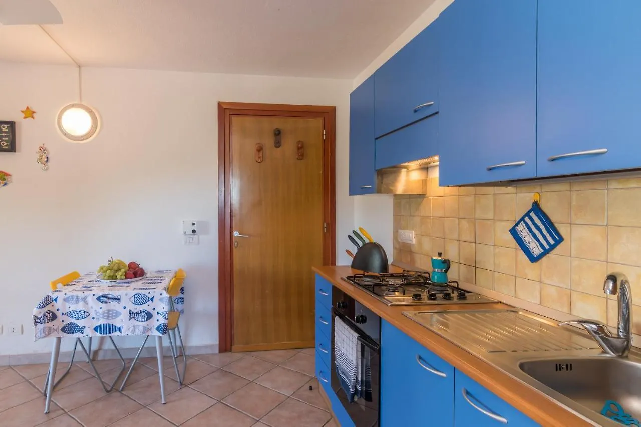 Apartment Casa Emozione With Shared Pool - Happy Rentals Marinella