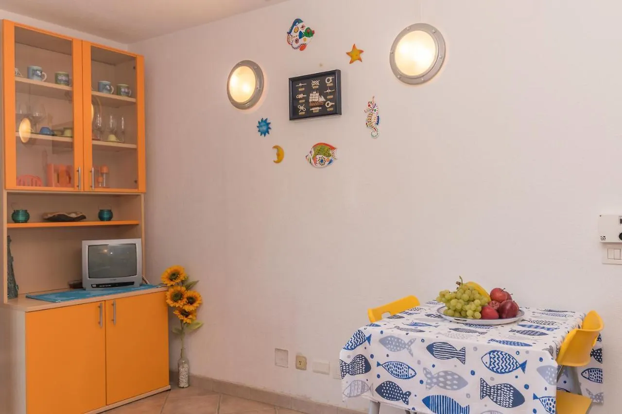Casa Emozione With Shared Pool - Happy Rentals Marinella  Apartment