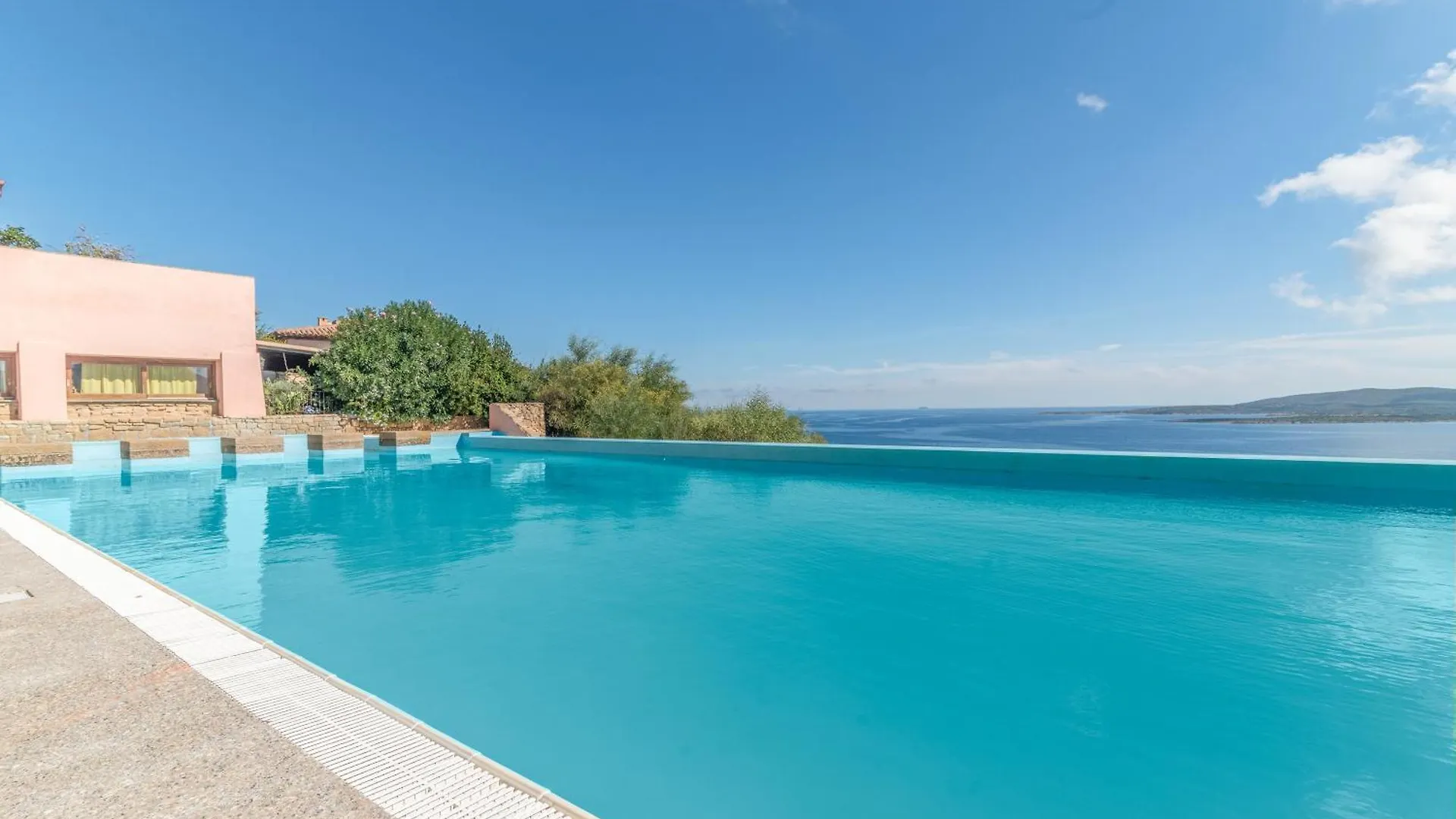 Apartment Casa Emozione With Shared Pool - Happy Rentals Marinella